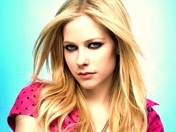 La chanteuse Avril Lavigne revient avec son nouvel album de musique. Le nouveau CD de Avril Lavigne "Goodbye lullaby" avec un clip vid&eacute;o en live.