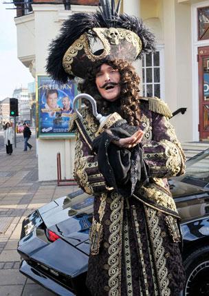 david-hasselhoff-capitaine-crochet