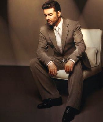 Le chanteur du titre faith, Careless Whisper, George Michael en prison suite &agrave; accident de voiture et retrait de son permis sous influence de substance illicite (stup&eacute;fiant). Le chanteur Geroge Michael n'a plus le droit de conduire une voiture. Il devra trouver un truc pour r&eacute;cup&egrave;rer ses points, voir son permis