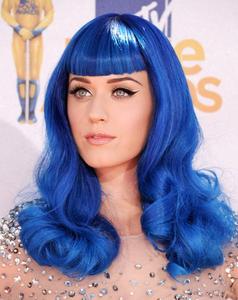 Katy Perry et son nouvel album CD "california gurls" et titre "teenage dream"