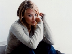 kylie-minogue-chanteuse-actrice-stars