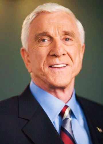 L'acteur Leslie Nielsen est mort au mois de novembre 2010. Le cin&eacute;ma de Hollywood est en deuil, le d&eacute;c&eacute;s de l'acteur et humoriste, reste des films comme scary movie ou y a t il un pilote dans l'avion.