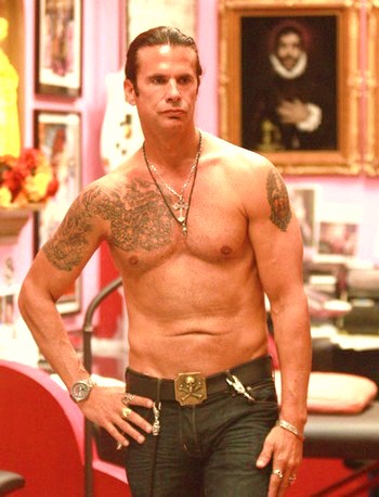 Lorenzo Lamas de la s&eacute;rie de t&eacute;l&eacute;vision "Le Rebelle" va se marier pour la cinqui&egrave;eme fois avec Shawna Craig au Mexique