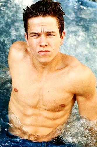 Mark Wahlberg une star &agrave; l'affiche du film de cin&eacute;ma "The Fighter", qui retrace la vie et carri&egrave;re du boxeur Ward Micky.