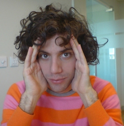 mika-proces-justice-nom-scene-vedette-belge-michael-holbrook-penniman