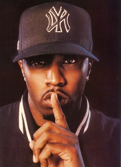 Le rappeur Puff Daddy, P Diddy pour la publicit&eacute;, promotion de son nouvel album "The Last Train to Paris" &agrave; la radio fran&ccedil;aise.