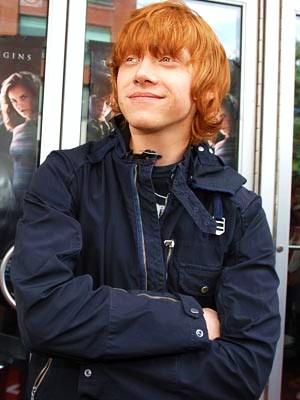 l'acteur anglais Rupert Grint dans son nouveau film d'action petits meutres &agrave; l'anglaise tir&eacute; d'un film fran&ccedil;ais. l'acteur Rupert Grint veut cass&eacute; l'image  de ron Weasley, le copain de harry potter et amie de Hermione (emma watson)
